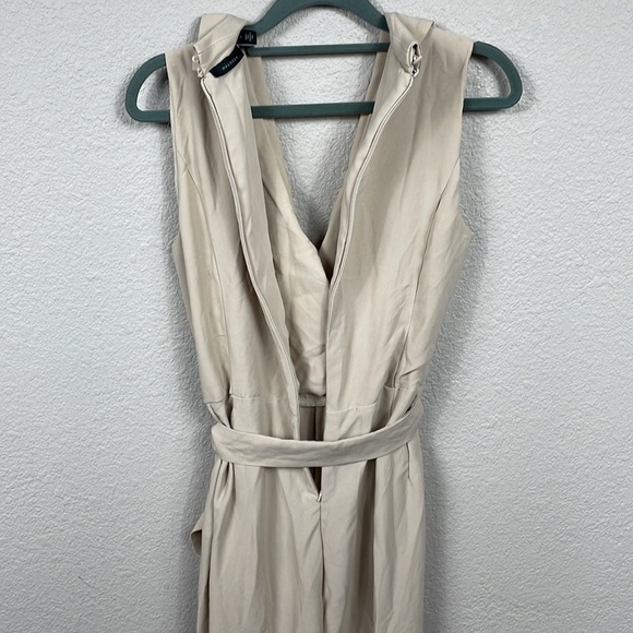 NWT Halogen Tie Waist Surplice V Neck Jumpsuit Sleeveless Oxford Tan Sz XS - Picture 6 of 14